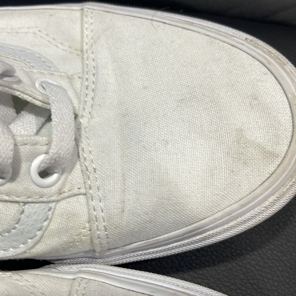 Vans - Picture 6 of 7